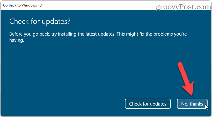 Elija no buscar actualizaciones al retroceder de Windows 11 a Windows 10