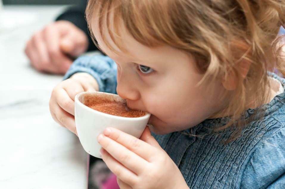 ¿Pueden los niños consumir café turco?