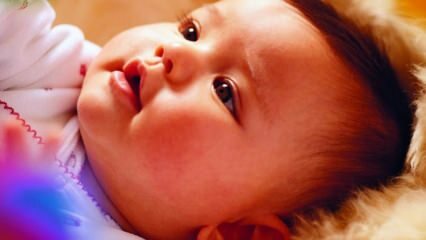 ¿Cuándo se aclara el color de los ojos de los bebés?