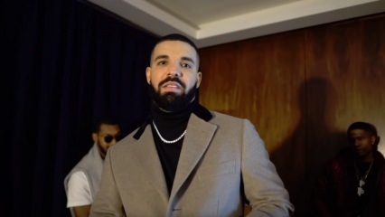 El cantante de fama mundial Drake sorprendido con la combinación de un millón de dólares