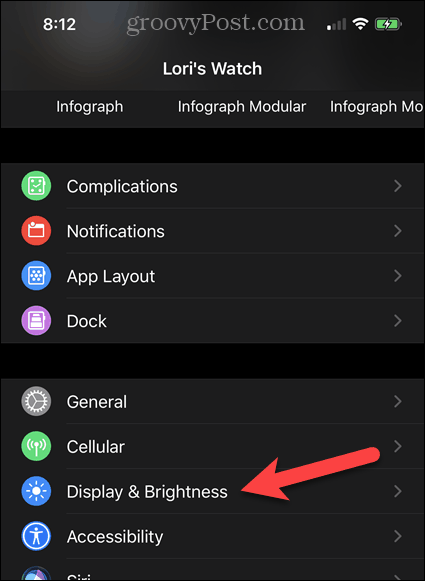 Toque Pantalla y brillo en la aplicación Watch en su iPhone