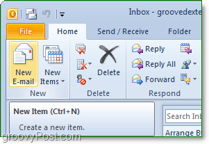 abra Office Outlook 2010 y luego haga clic en el nuevo botón de correo electrónico desde la cinta de inicio