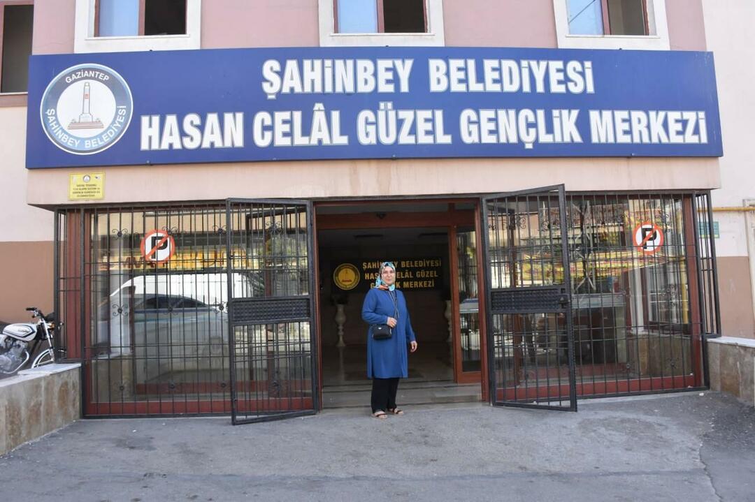 Zeliha Kılıç, que llegó a las instalaciones de Şahinbey como aprendiz, permaneció como educadora
