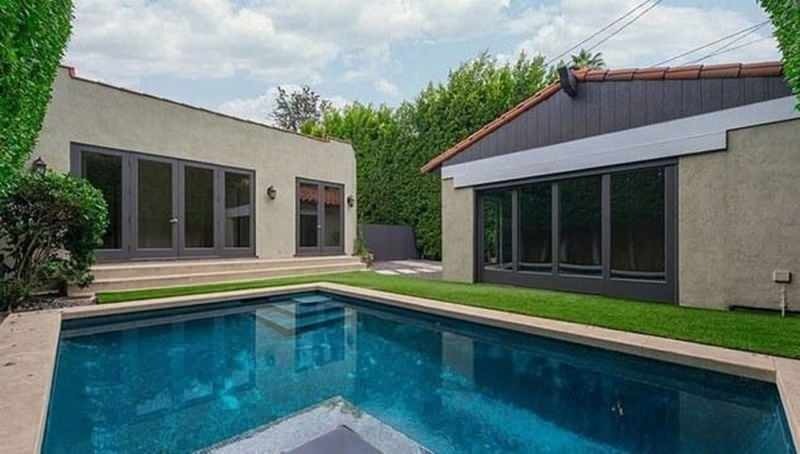 ¡Charlize Theron pone a la venta su casa bungalow por $ 1.8 millones!