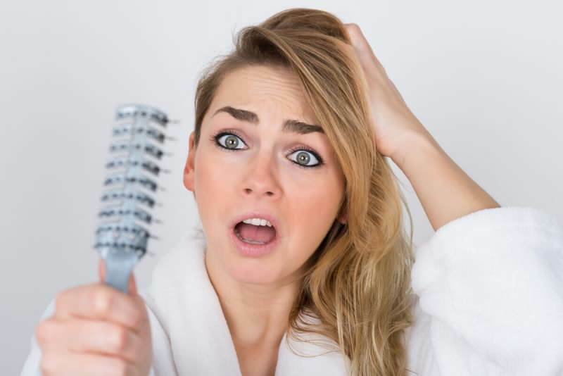 ¿Qué es bueno para la caída del cabello?