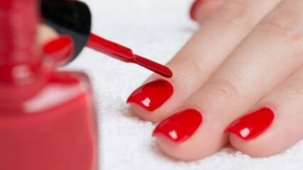 Trucos para aplicar esmalte de uñas perfecto