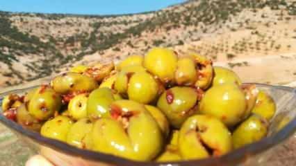 ¿Cómo hacer aceitunas verdes en casa? Triturar la receta de ajuste verde en un frasco