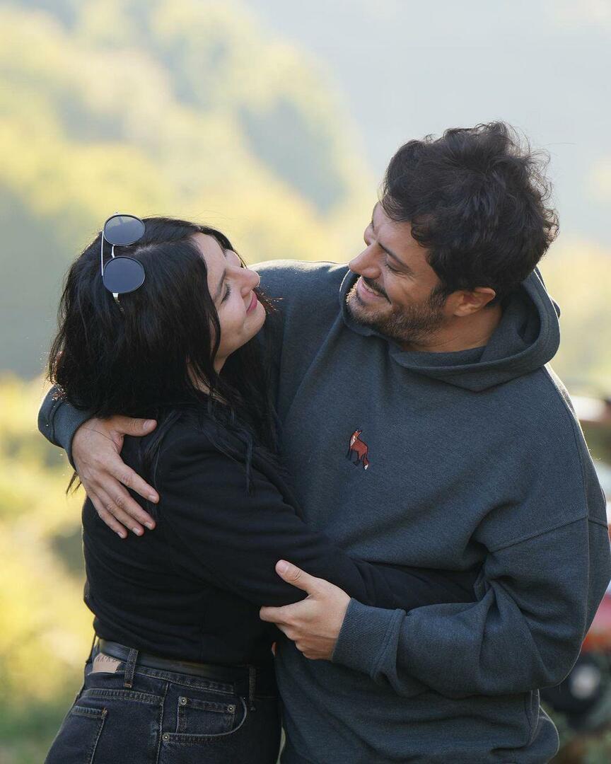 Yasemin Saklıoğlu y su esposo Burak Yırır