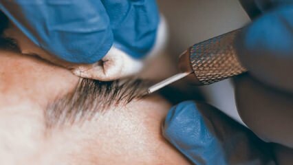 ¿Cuál es el método de relleno de cejas con la técnica de las cerdas? Método de microblading