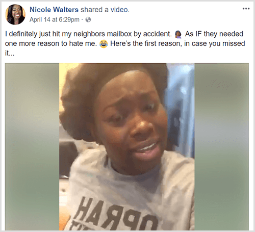 Nicole Walters publicó un video en Facebook con una introducción de texto que dice que golpeó accidentalmente el buzón de su vecino. Nicole lleva un pañuelo negro en la cabeza y una camiseta gris.