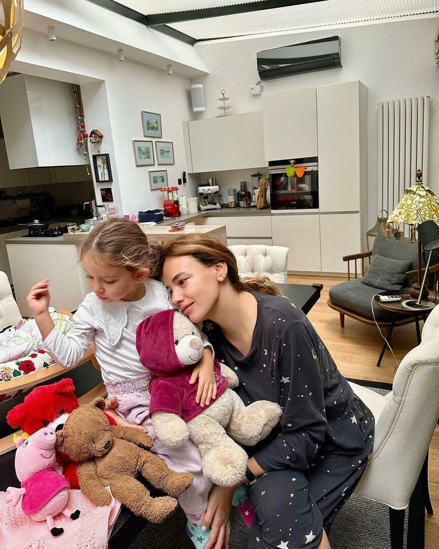 Ministro de Seda comparte con su hija Leyla