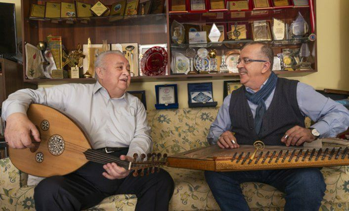 La vida y obra del compositor Amir Ates reunidas en el libro.