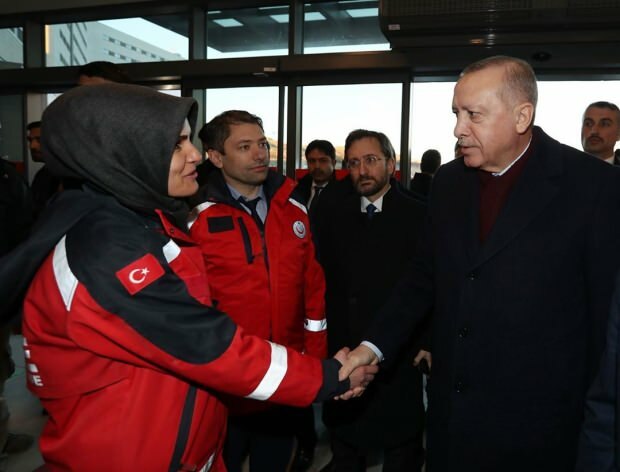 El presidente Erdogan felicitó a Emine Kuştepe