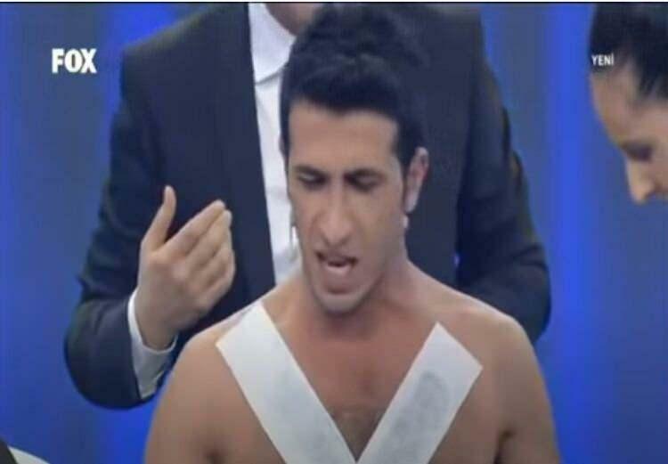 Mustafa Ersin Arıcı de la competencia Impossible Karaoke