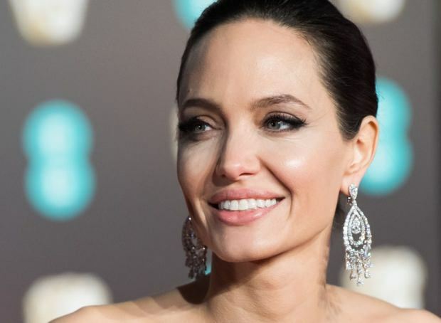 Angelina Jolie publicaciones