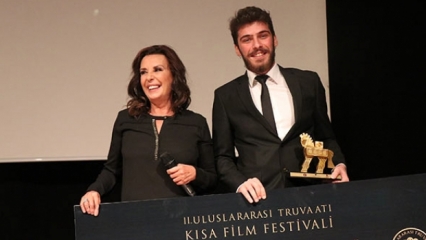 Perihan Savaş se reunió con jóvenes cineastas