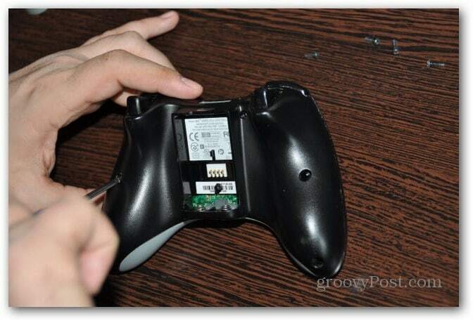 Cambiar el control de Xbox 360 pulgares analógicos rescrew