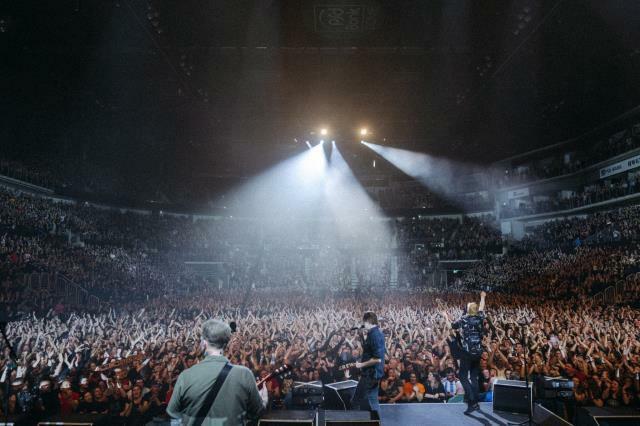 La banda de rock Toten Hosen recauda más de 1 millón de euros para las víctimas del terremoto en un concierto