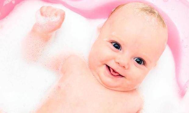 ¿Cómo conseguir un baño de recién nacido?