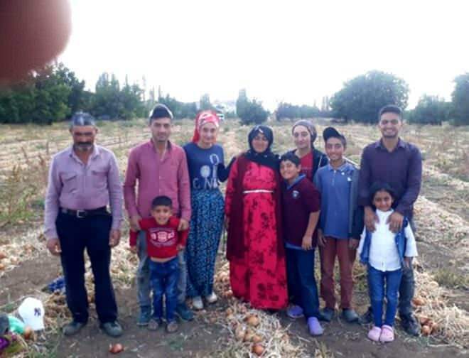 Hikmet Karabulut y su familia
