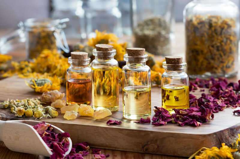 El spray de aromaterapia es un remedio natural para las enfermedades mentales.