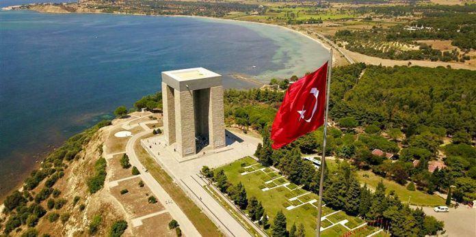 Cementerio de mártires de Çanakkale y monumento a los mártires