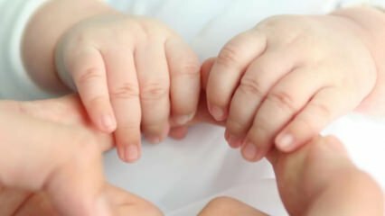 ¿Por qué están frías las manos de los bebés? Frío de manos y pies en bebés