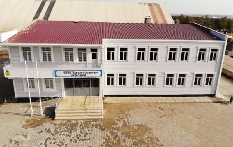 ¡Se inauguró la escuela del artista Ebru Yaşar!