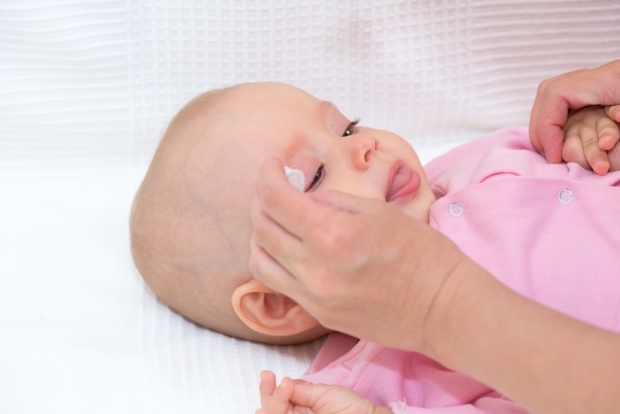¿Cómo eliminar las rebabas en los bebés?