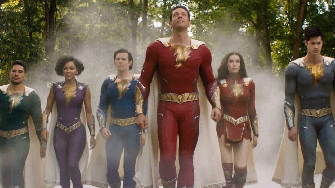 Fotogramas de la película Shazam Wrath of the Gods