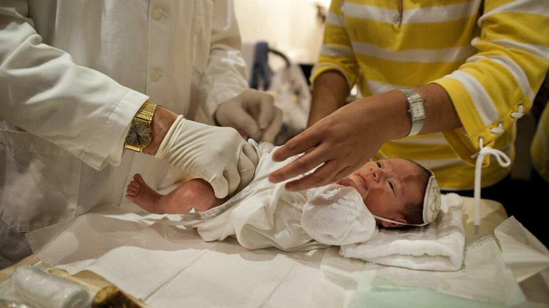 circuncisión recién nacida