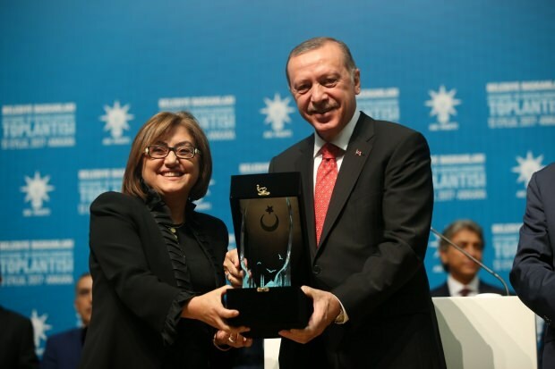 Fatma Şahin y el presidente Recep Tayyip Erdoğan