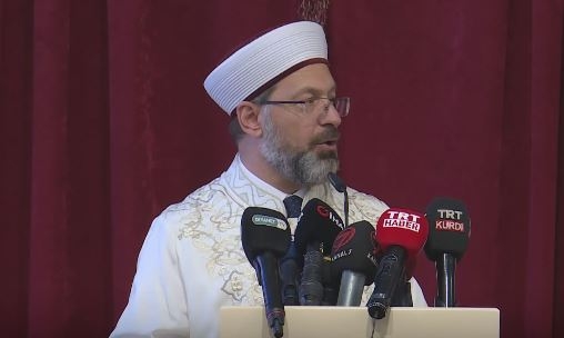 Jefe de Asuntos Religiosos, Erbaş: Realizaremos oración tarawih con 300 mil personas