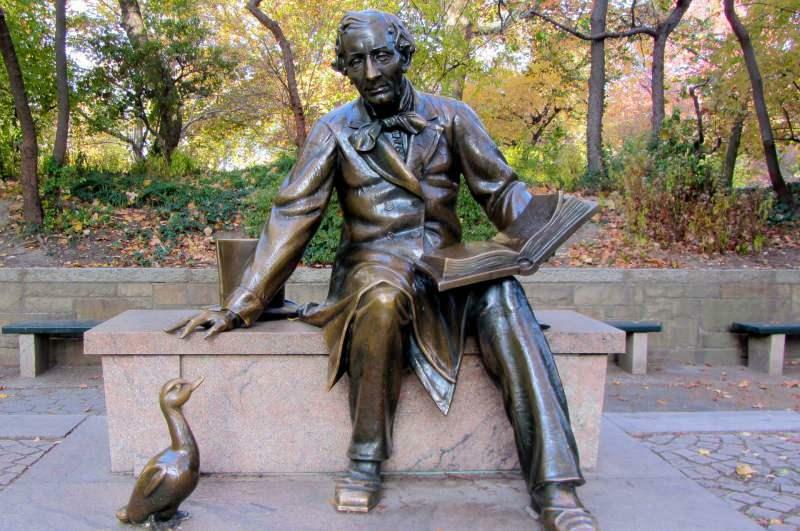 Estatua de Hans Christian Andersen 