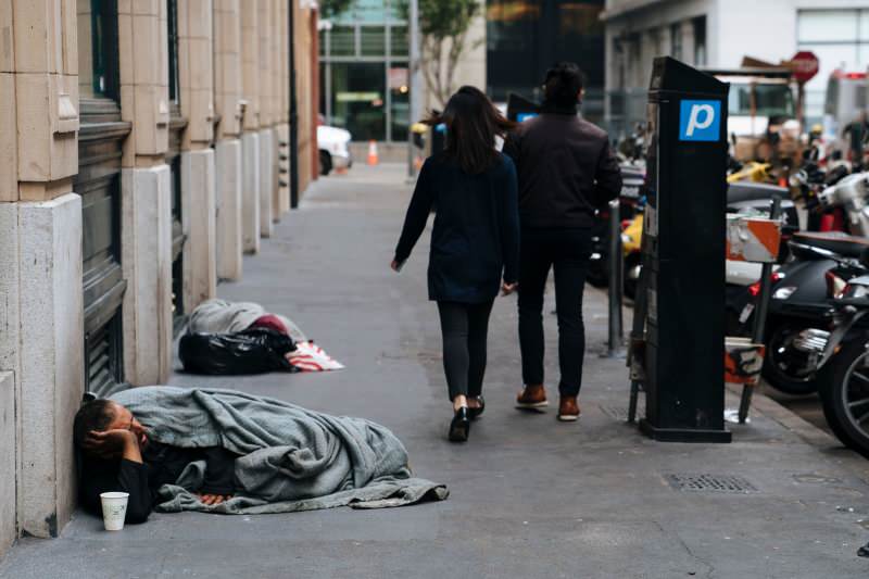 El número de personas sin hogar aumenta en Hollywood debido a la corona