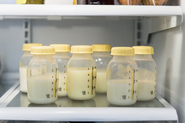 ¿Cómo se almacena la leche materna?