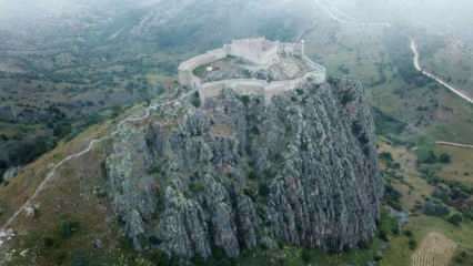 Despertar ¿Dónde está el castillo de Kuvel en el Gran Seljuk? La importancia del castillo de Kuvel en la historia