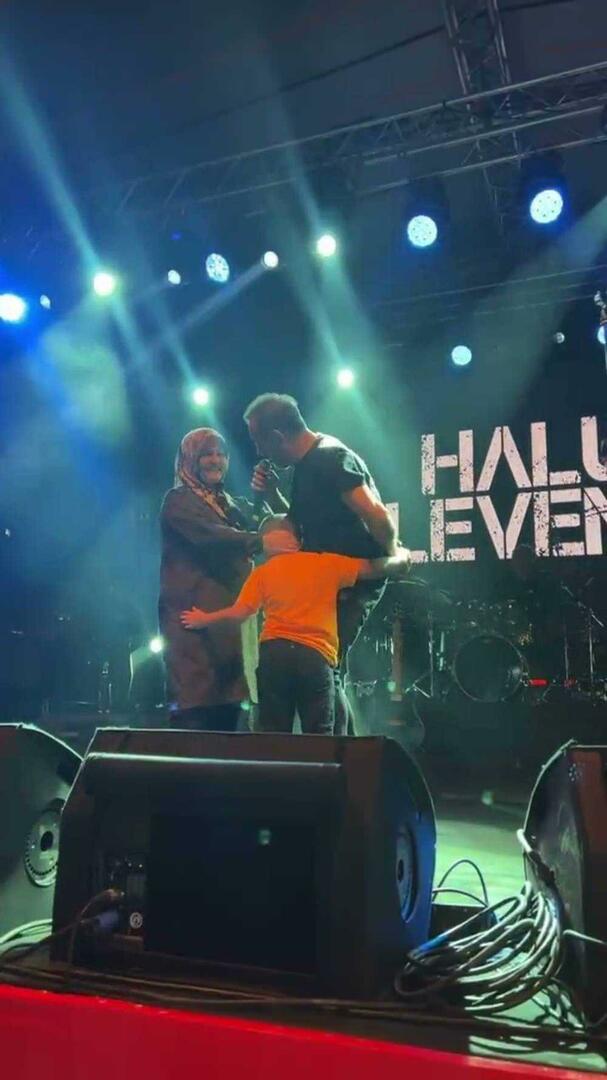Haluk Levent tomó medidas por Muhammet Ali, quien perdió a su madre en su concierto