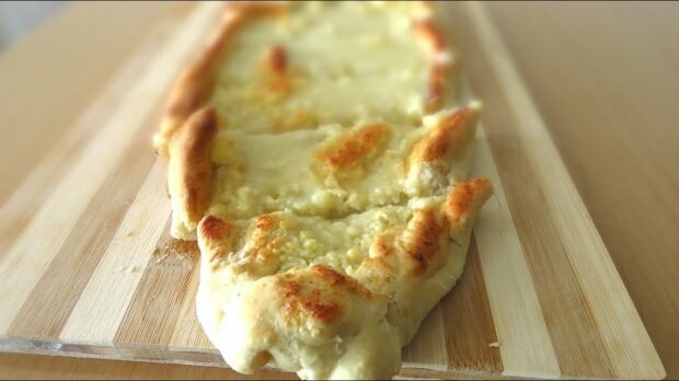 ¿Cómo hacer un postre de pan de queso estilo Elazig?