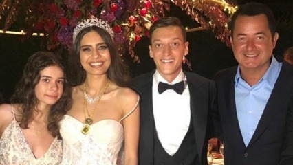 Acun Ilıcalı cenó con Amine y Mesut Özil, recién casados.