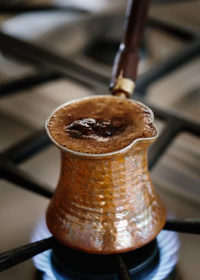 ¿Cómo eliminar la amargura del café? Métodos para aliviar el dolor del café turco.