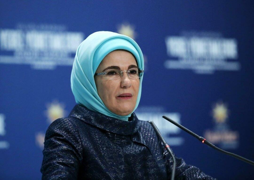 ¡La Primera Dama Erdoğan se reunió con la esposa del Presidente de Senegal!