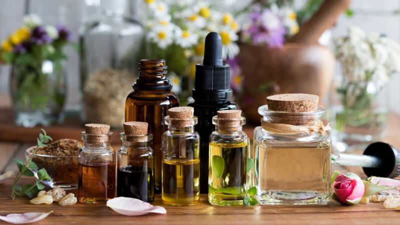 El spray de aromaterapia proporciona comodidad mental.