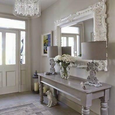 La importancia del espejo en la decoración del pasillo 