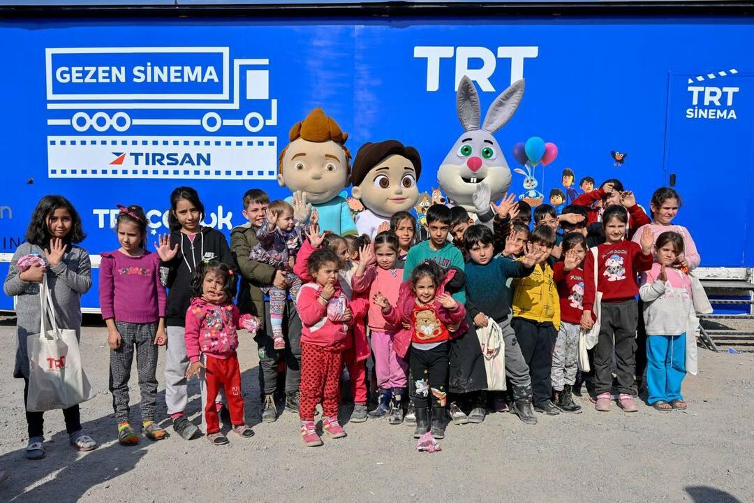 TRT Gezen Cinema puso una sonrisa en los rostros de las víctimas del terremoto