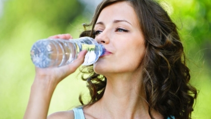 7 situaciones en las que no debes beber agua