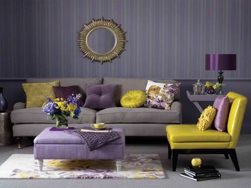 Sugerencias modernas de decoración del hogar con color morado