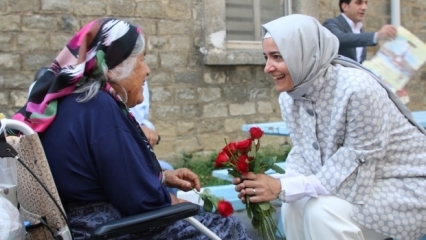 Fatma Betül Sayan Kaya fue a Hospice