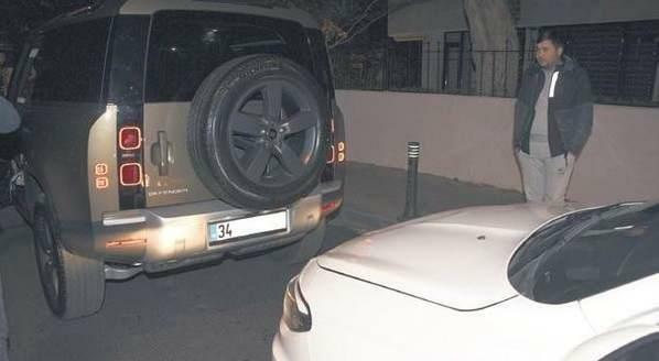 Kaan Urgancıoğlu golpeó el auto del periodista