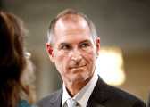 Steve Jobs renuncia como CEO de Apple
